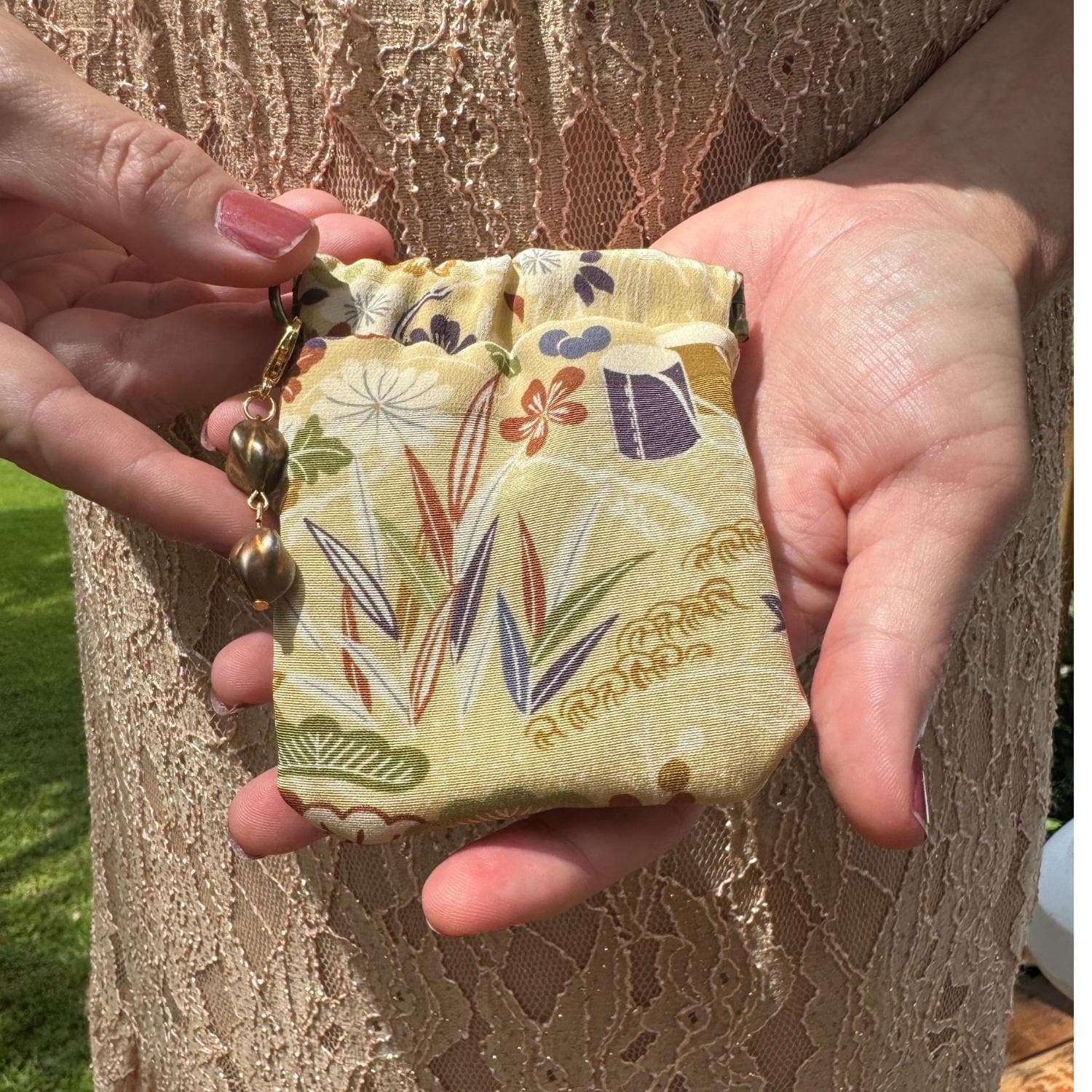 Silk Coin Purse; Vintage Japanese Rinzu Kimono Silk Flex Frame Pouch Small Change, Jewelry and Earbud